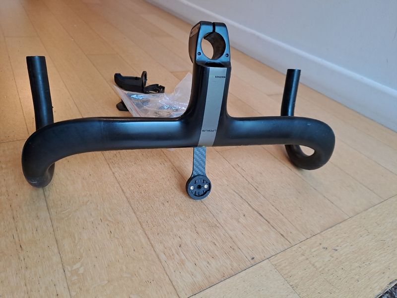 Used URSUS Magnus H.02 Integrated Carbon Handlebar 2025 Cockpit