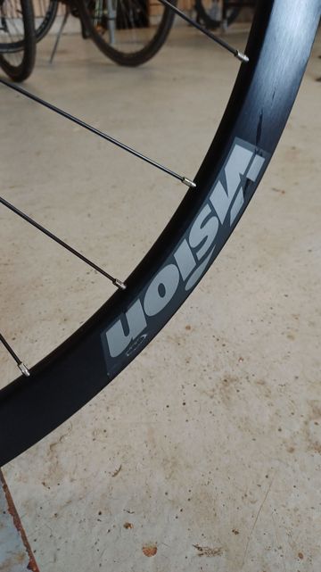Used Vision Team 35 Wheelset bike — image 6 of 8