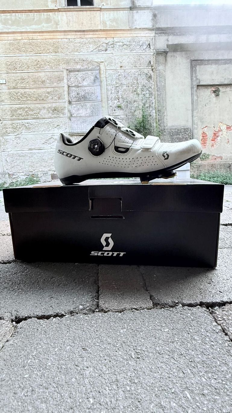 Used Scott Men's Road Cycling Shoes 2024 bike — image 2 of 5