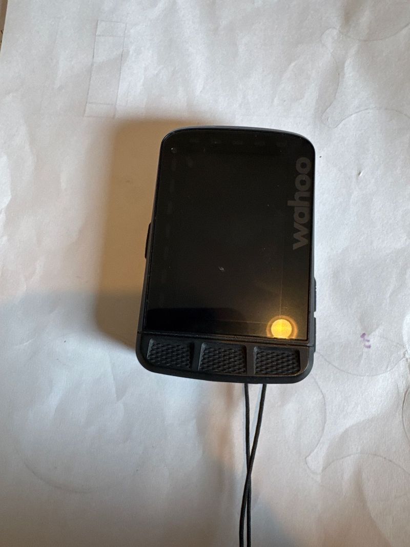 Used Wahoo ELEMNT ROAM v1 GPS Bike Computer 2020 Cycling Accessories