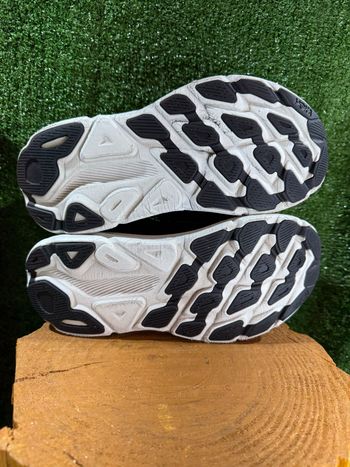 Used Hoka Clifton 9 Road EU 40 2023 bike — image 11 of 15
