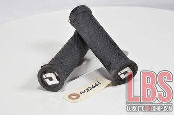 Used obi Coppia manopole con collarino. bike — image 12 of 12