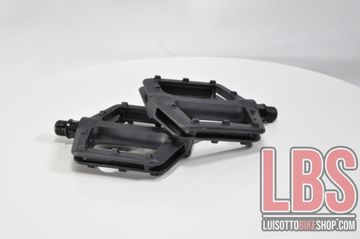 Shimano Pedali MTB Flat PVC, Cod A00645 Drivetrain & Pedals d'occasion