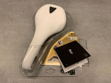 Used Selle Italia FLITE KIT CARBONIO Saddles & Seatposts