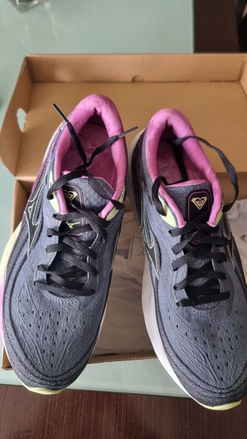 Used Mizuno Wave Skyrise 5 Running Shoes