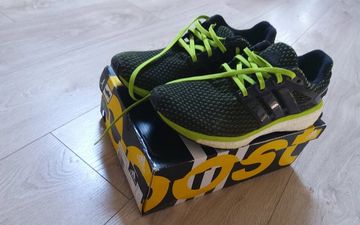 Used Adidas Energy Boost Reveal Running Shoes