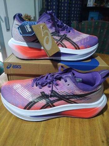 Asics, Megablast Running Shoes