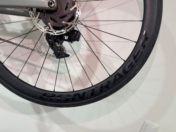 Tweedehands Bontrager Aeolus Pro 37 TLR Disc Road Wheel 2022 bike — afbeelding 14 van 15