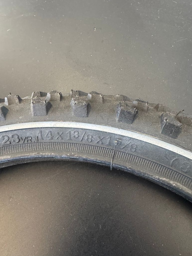 Used Vee rubber Copertura 14x1 3/8 x 1 5/8 bike — image 3 of 3