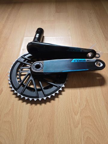 Used Sram Force carbon crankset *NEW* 2026 Drivetrain & Pedals