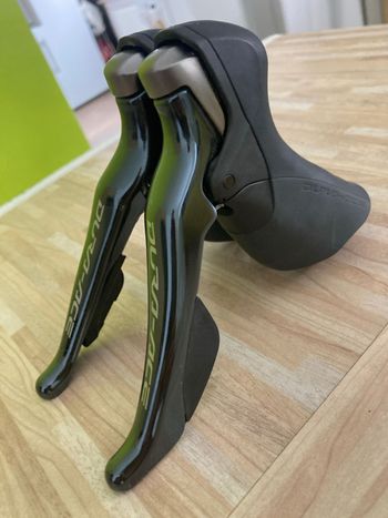Used Shimano Dura Ace R9000 Shifterset 2013 bike — image 2 of 5
