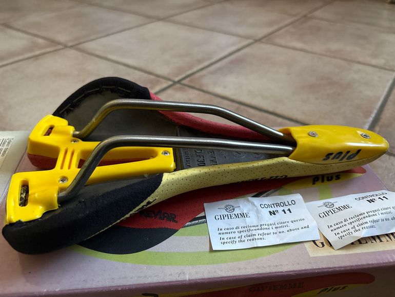 Used GIPIEMME Kevlar Plus bike — image 5 of 7