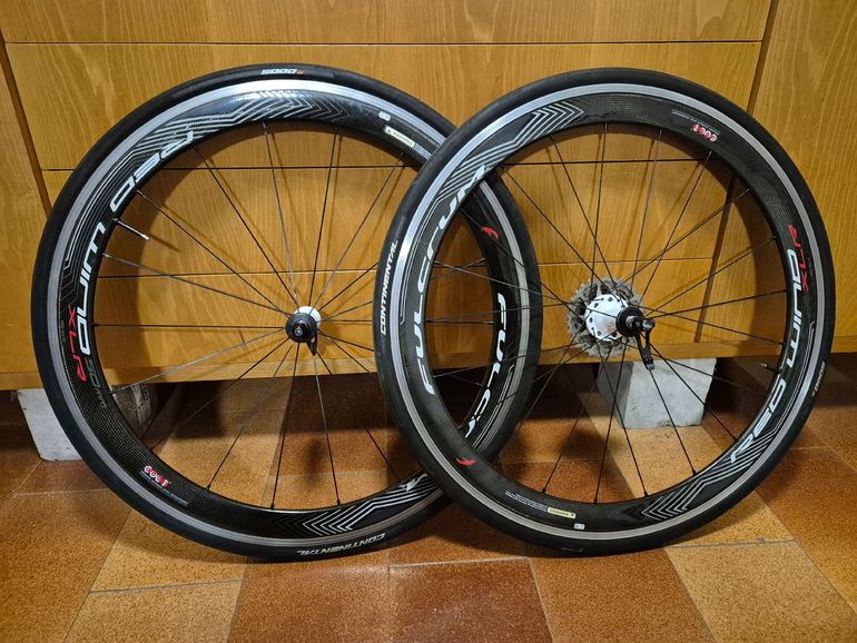 Used Fulcrum Ruote in Carbonio con Pacco Pignoni Dura-Ace bike — image 1 of 2