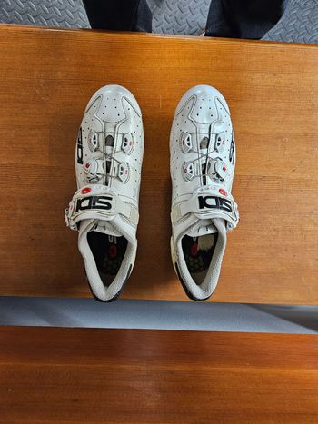 Sidi, shot