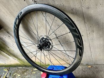Used Zipp 303 Firecrest Tubeless Disc-brake 2019 bike — image 4 of 19