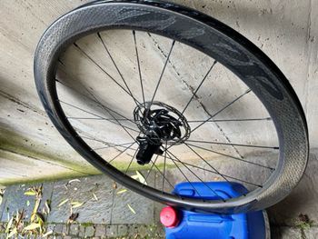 Used Zipp 303 Firecrest Tubeless Disc-brake 2019 bike — image 15 of 19