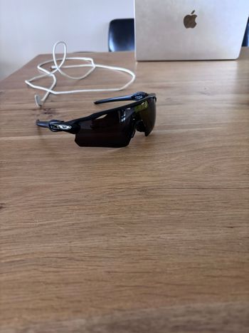 Oakley, Radar Gun