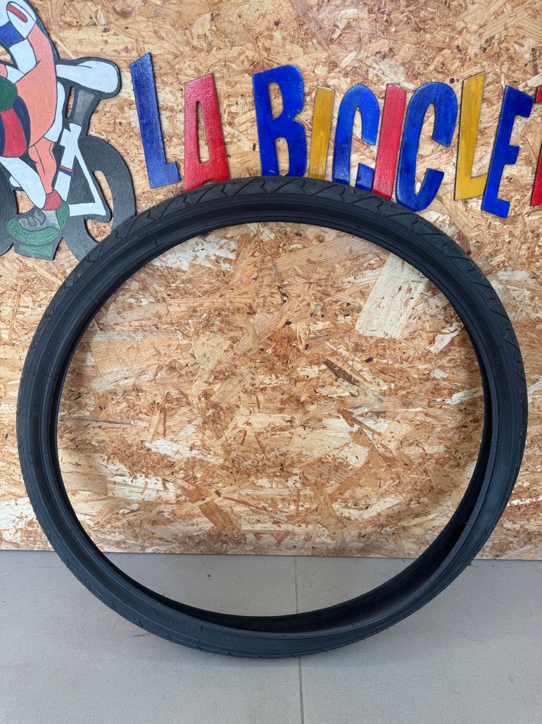 Used Vee rubber 26x1,50 Tires bike — image 1 of 3