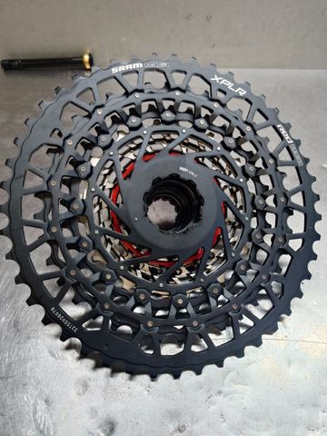 Used Sram RED XPLR 2025 bike — image 2 of 3