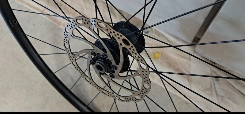 Used Felt ruote 28 bike — image 5 of 10