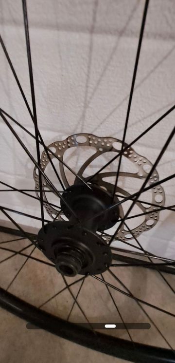 Used Felt ruote 28 bike — image 8 of 10