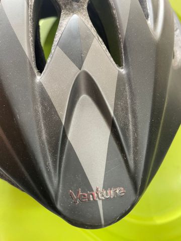 Used Bell Venture Helmet 2023 bike — image 5 of 5