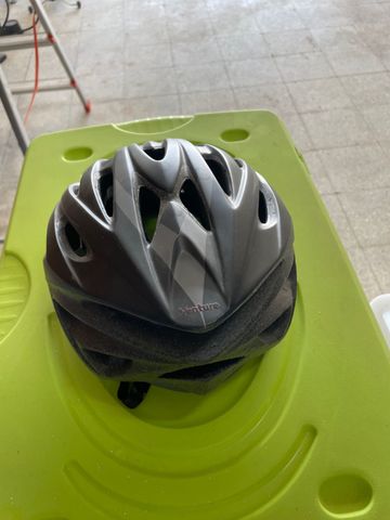 Used Bell Venture Helmet 2023 bike — image 3 of 5