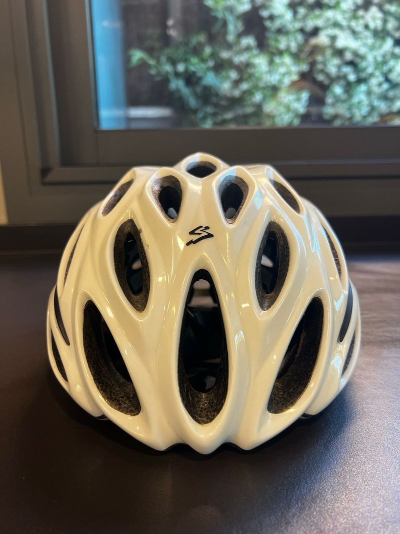 Used Spiuk Helmet 2018 bike — image 2 of 5