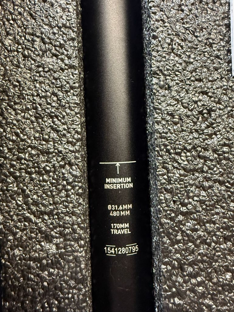 Used Sram AXS Reverb Seatpost 31.6 170mm A1 2022 bike — image 2 of 5