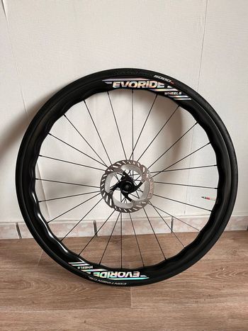 Used evoride wheels Evojet 2025 bike — image 1 of 4