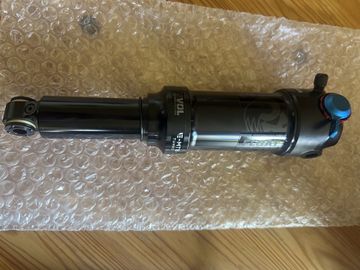 Used Fox Racing Float Performance 2Pos-Adj 205x60 LV E-Tuned EVOL Trunnion Shock bike — image 5 of 6