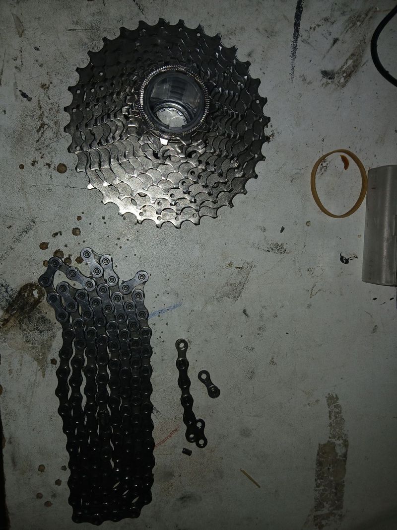 Used Shimano CS-R7000 105 2026 Drivetrain & Pedals