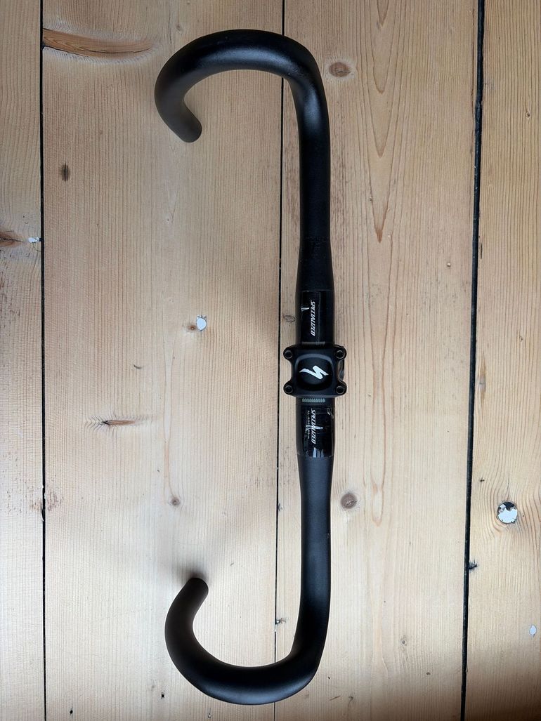 Used Specialized AL-6061 44cm Handlebar bike — image 1 of 4
