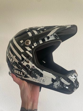 Bell, full-face bike helmet size L