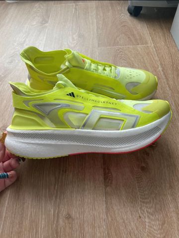 Used Adidas UltraBOOST 5 Running Trainers Running Shoes