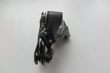 Used Shimano Ultegra 6800 Rear Derailleur bike — image 2 of 4