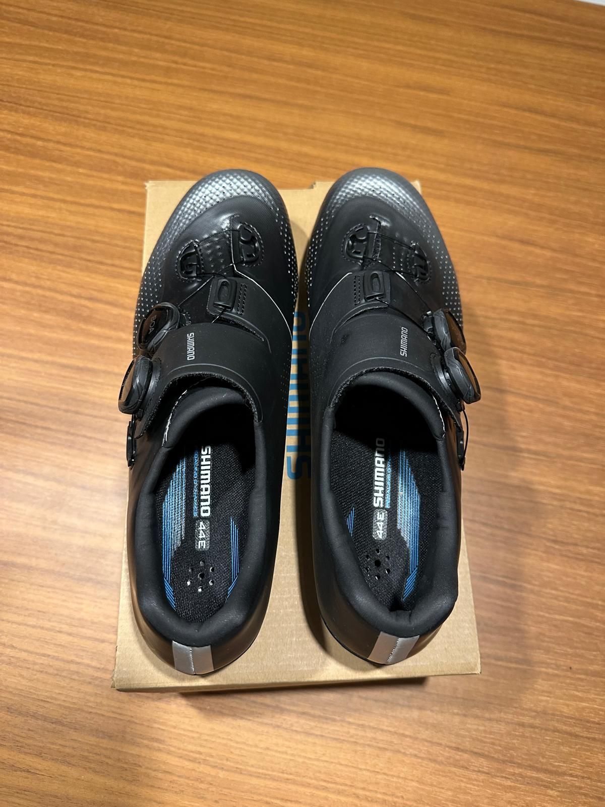 Shimano SH-RC702 Wide Black | buycycle