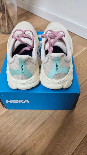 Used Hoka Arahi 8 2025 bike — image 4 of 7