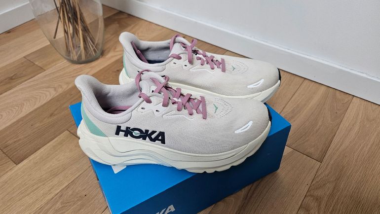 Used Hoka Arahi 8 2025 bike — image 2 of 7