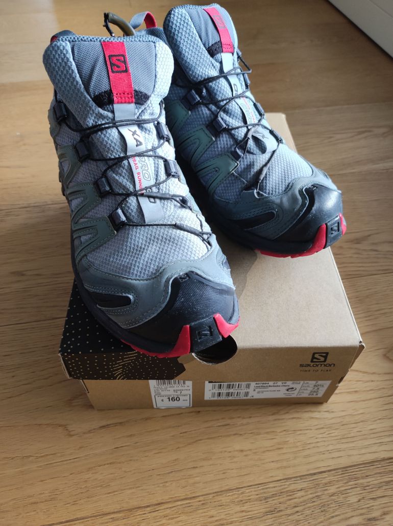 Used Salomon XA PRO 3D Gore-Tex 2025 bike — image 1 of 5