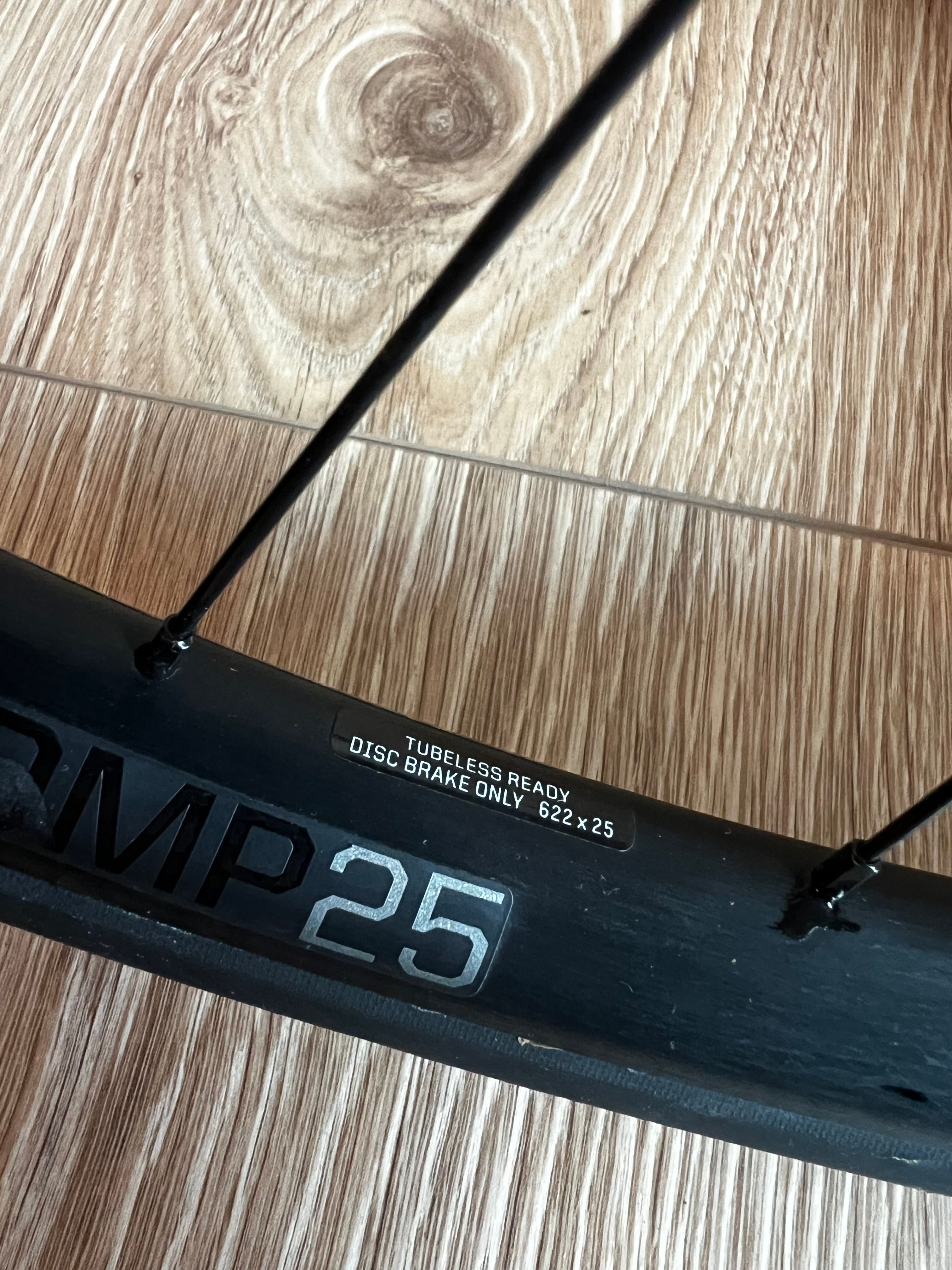 Bontrager Paradigm Comp 25 Wheels | buycycle