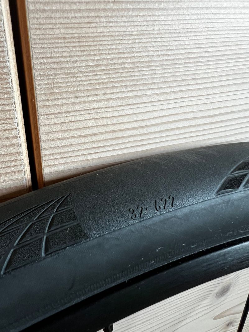 Used Bontrager Paradigm Comp 25 Wheels 2023 bike — image 8 of 8