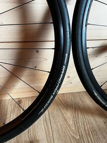 Used Bontrager Paradigm Comp 25 Wheels 2023 bike — image 2 of 8