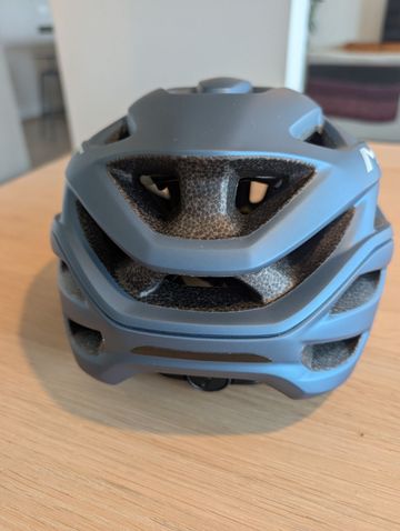 Tweedehands MET Estro MIPS Helmet 2026 bike — afbeelding 3 van 5