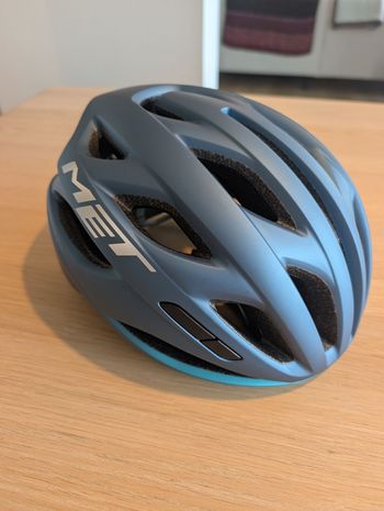 MET, Estro MIPS Helmet