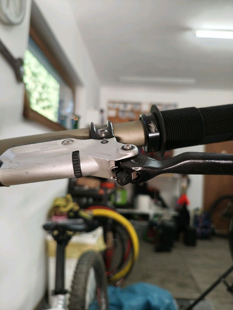 Used Sram Maven Ultimate Red Edition Brake Set 2025 bike — image 12 of 12