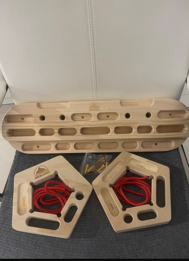 Used rocklands hangboard + paire fingerboards escalade bois - Neuf bike — image 1 of 7