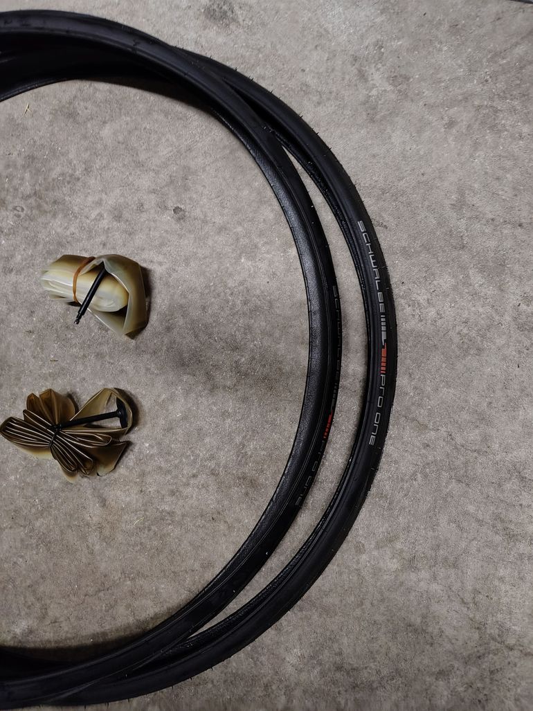 Used Schwalbe Pro ONE 28 700 x 28C ADDIX Race 2026 bike — image 8 of 8