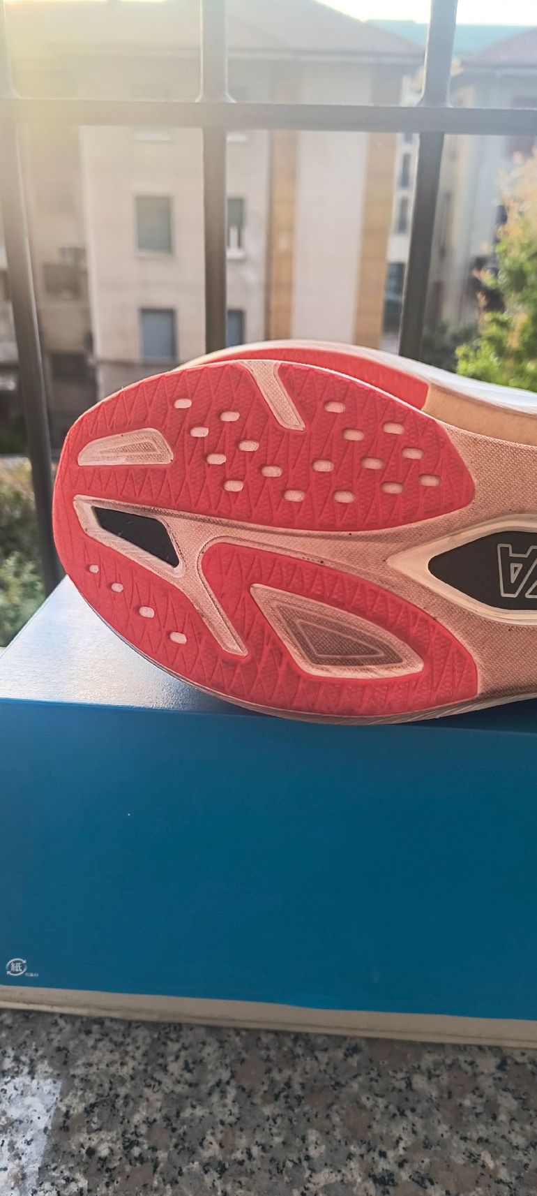 Used Hoka Rocket X3 2026 bike — image 4 of 12