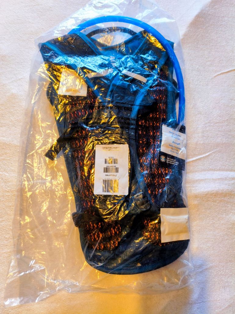 Used Camelbak Mochila de hidratación Rogue bike — image 4 of 5